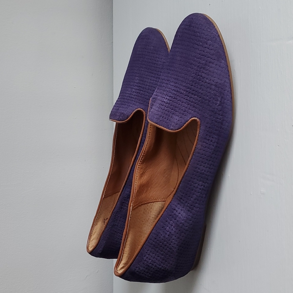 Clarks Indigo Blue Tan Flats, 7.5M